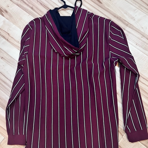 Diamond Pinstripe Sweater M - Picture 2 of 4